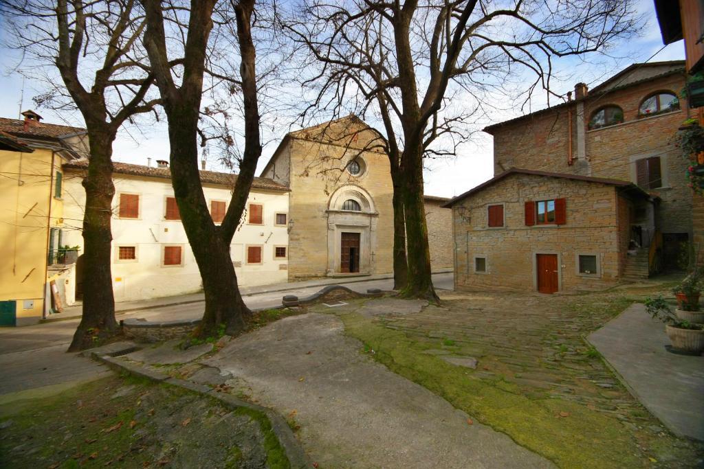 La Locanda Della Campanara Санта-София Экстерьер фото